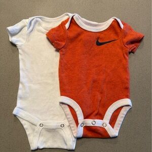Nike Baby Onesies Set - Orange and White